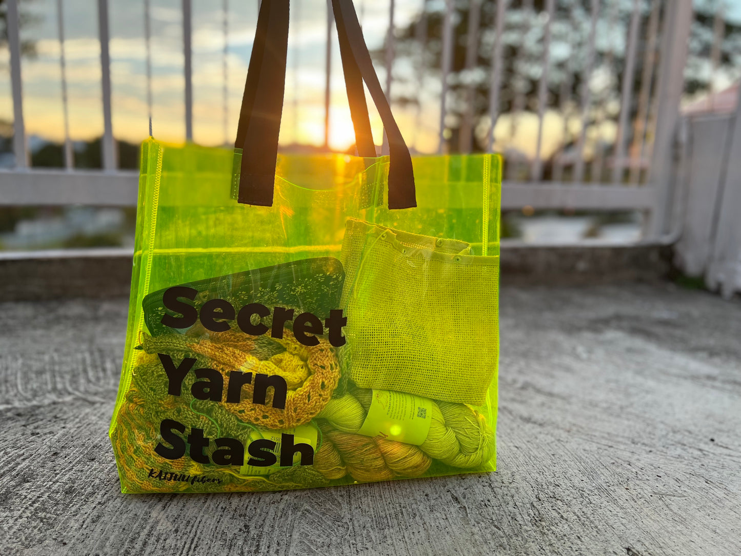 Secret Yarn Stash Jelly Tote Bag (L Size)